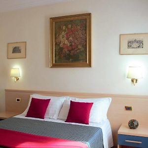 Camera con letto king size